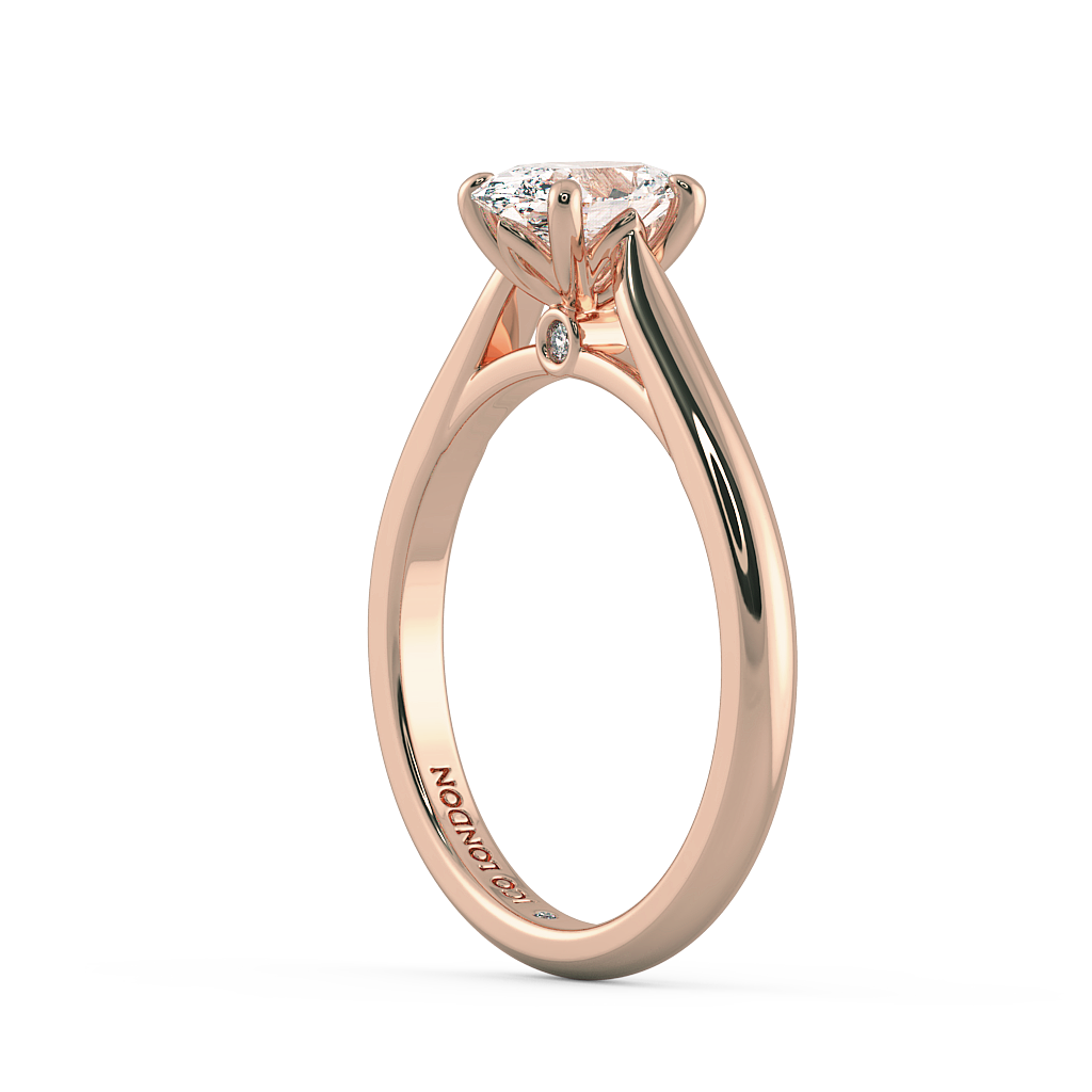 Oval Solitaire Engagement Rings