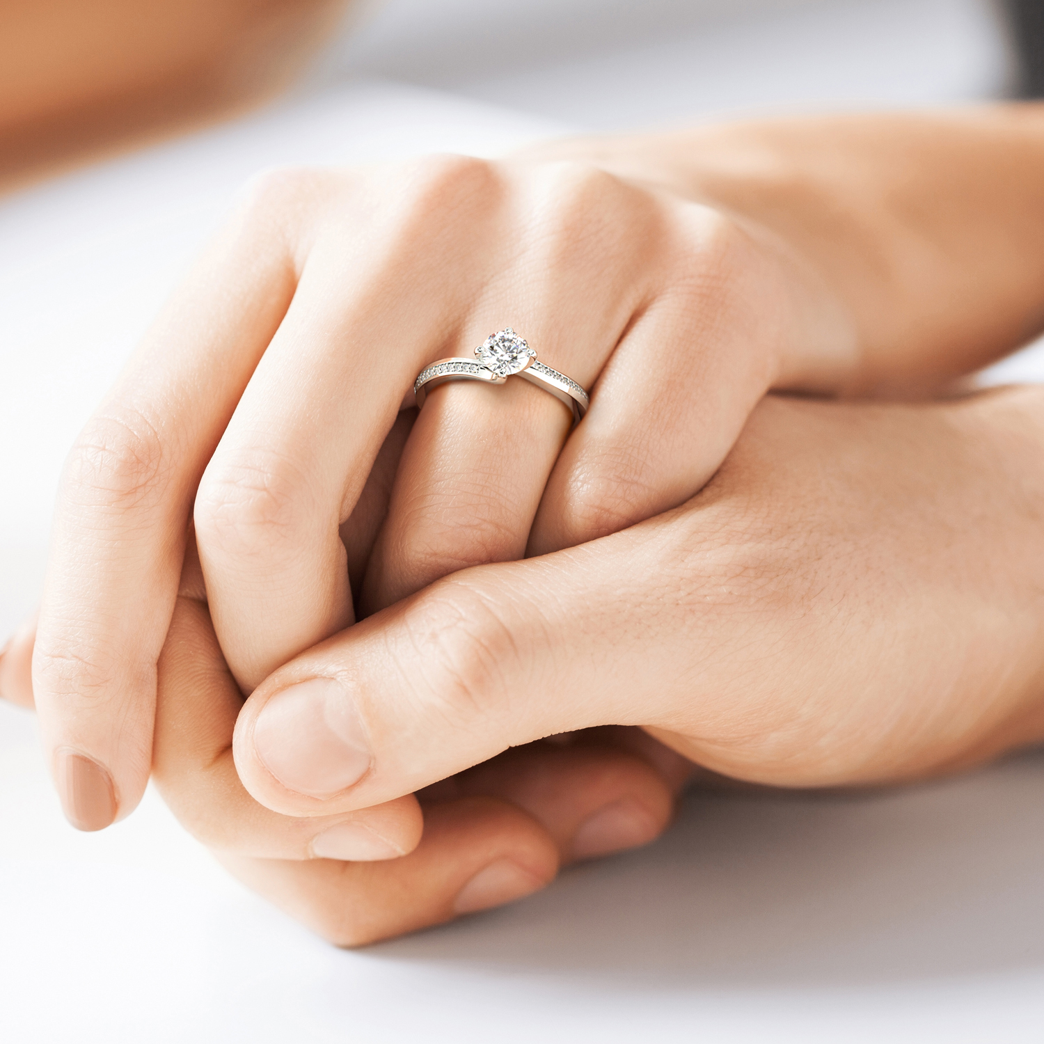 Round Shoulder Diamond Engagement Rings
