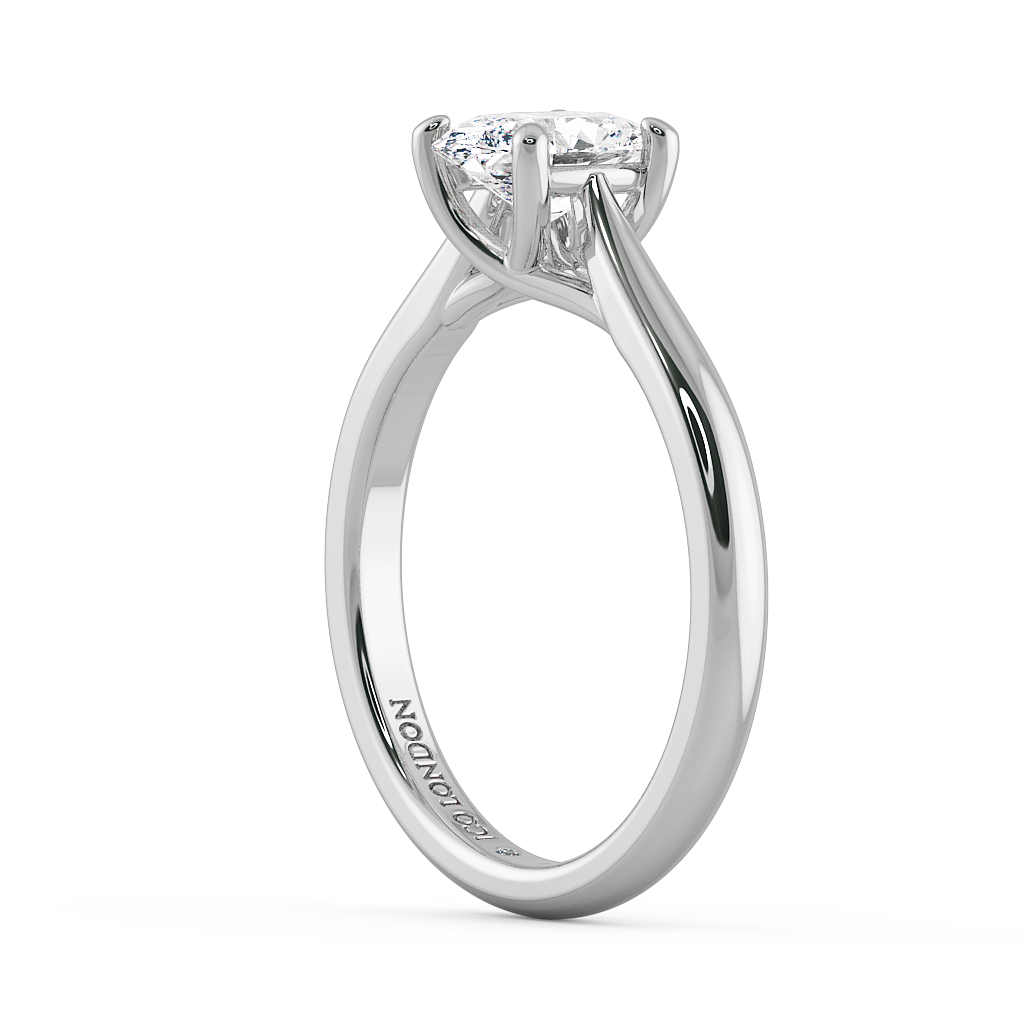 Oval Solitaire Engagement Rings