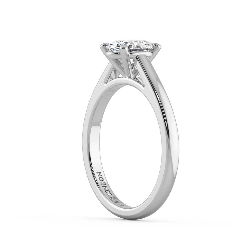 Oval Solitaire Engagement Rings
