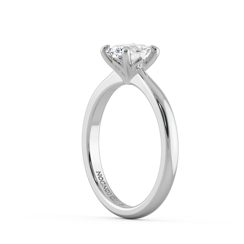 Oval Solitaire Engagement Rings