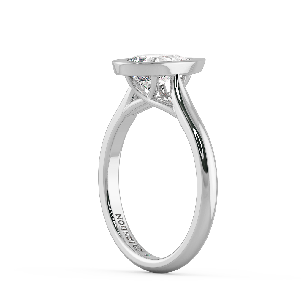 Pear Solitaire Engagement Rings