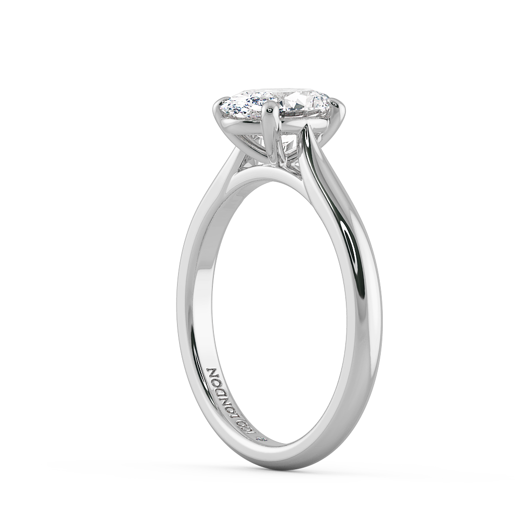 Oval Solitaire Engagement Rings
